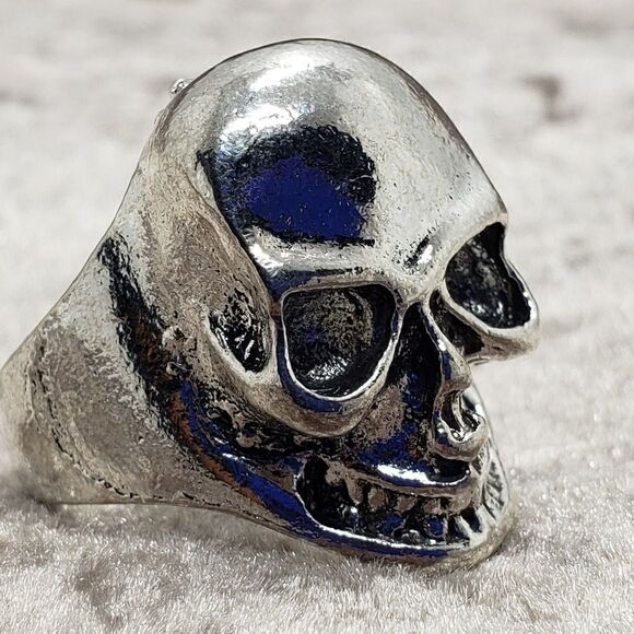 Stainless Men women Punk Design Skull Biker Ring - Picture 2 of 2